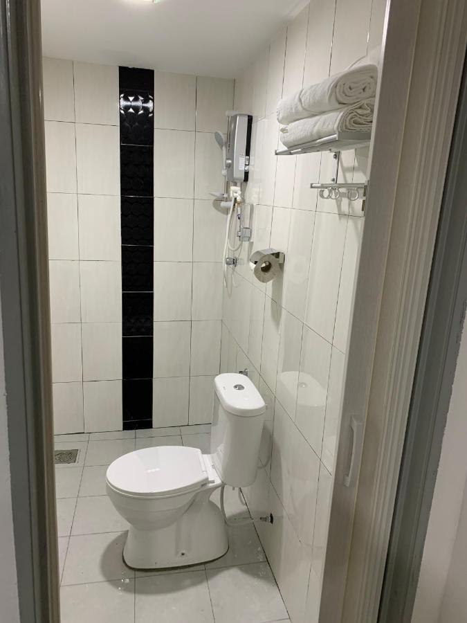 Orange Villa Hotel Near Palm Mall Seremban Kültér fotó